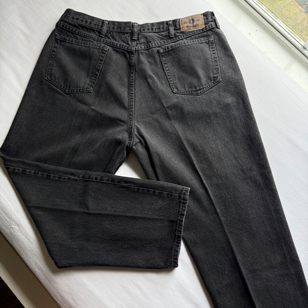 Wrangler Hero Authentic Jeans Mens 42x30 Black Denim Straight Leg 97601CB